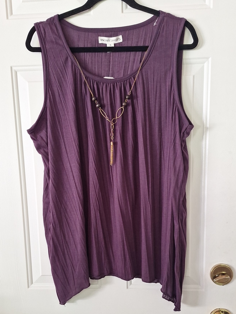 New York Laundry Plum Pleated Sleeveless Tank Top
